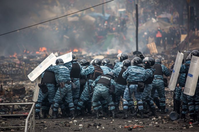 Ukraine : le journaliste russe assassiné Andreï Sténine revit dans ses photos épiques de Maïdan