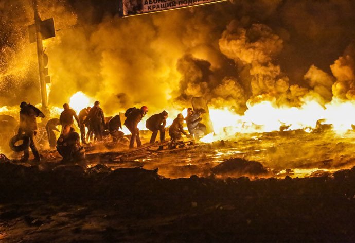 Ukraine : le journaliste russe assassiné Andreï Sténine revit dans ses photos épiques de Maïdan