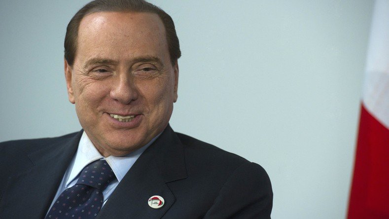 «C’était toujours un problème» : Berlusconi regrette ses succès féminins