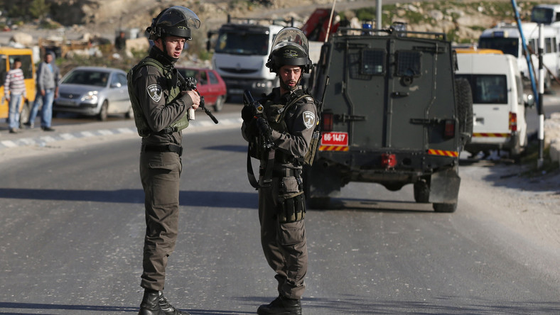 Un adolescent palestinien armé d’un couteau de boucher abattu par des soldats israéliens