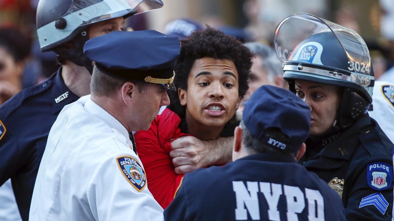 Plus de 60 arrestations à New York lors d’une manifestation de soutien à Freddie Gray