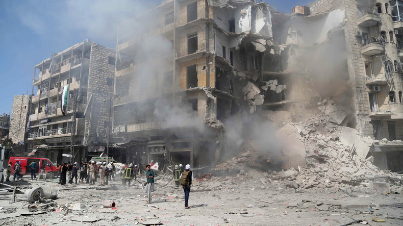 Les frappes aériennes occidentales ont balayé 52 civils syriens en un jour, aucun djihadiste touché