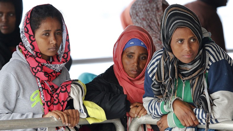 La France apporte sa contribution à la dispute migratoire