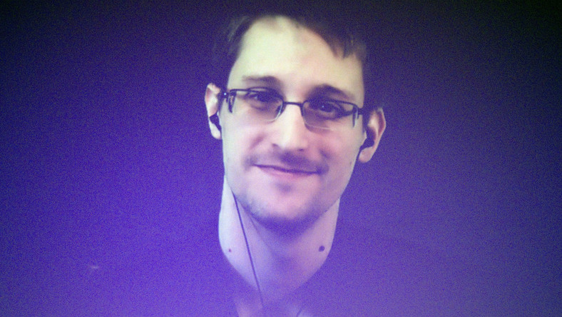 Edward Snowden : «Je dois travailler beaucoup plus» en Russie qu’à la NSA