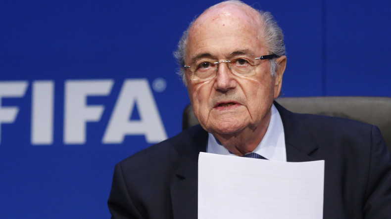 Sepp Blatter démissionne mais pas tout de suite
