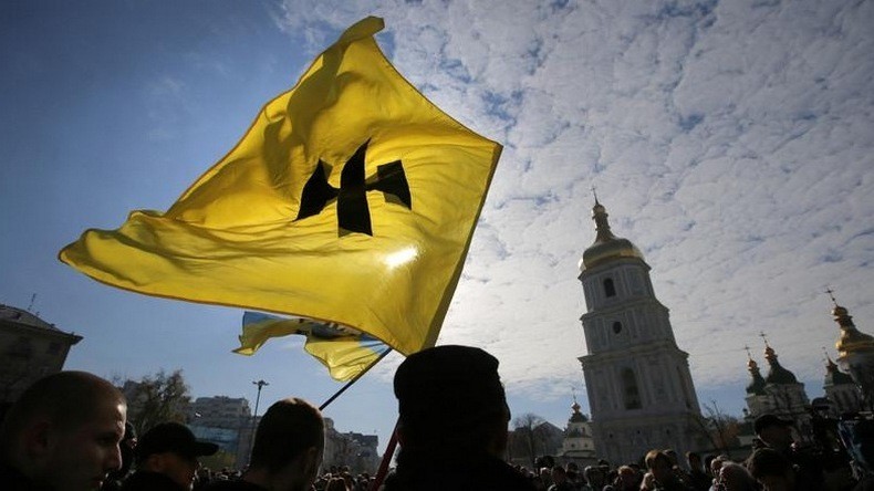 Les Etats-Unis renoncent à fournir de l’aide au bataillon néonazi Azov