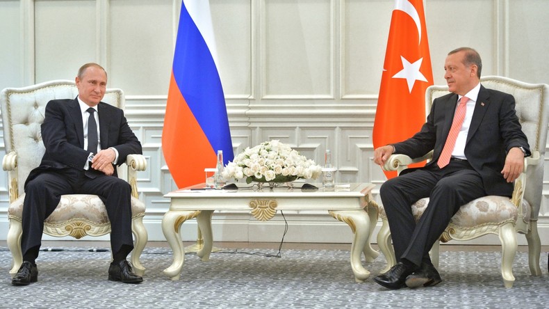 Poutine et Erdogan discutent gaz et gros sous