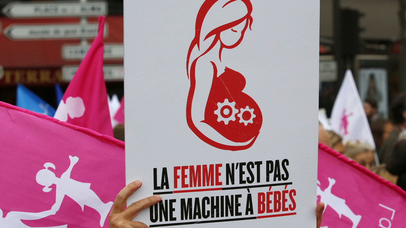 Les enfants nés à l'étranger par GPA vont-ils être reconnus en France ?