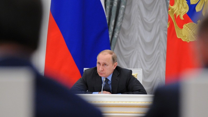Vladimir Poutine signe un ordre sur la prolongation des contre-sanctions Russes pour une année