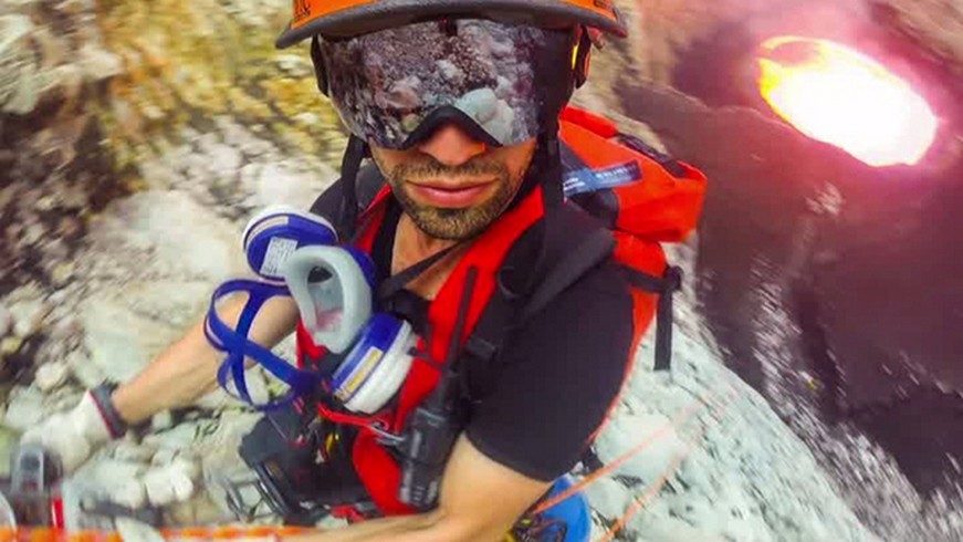 Feux de l’enfer : le cinéaste Sam Crossman est descendu dans le cratère du volcan Marum (VIDEO)