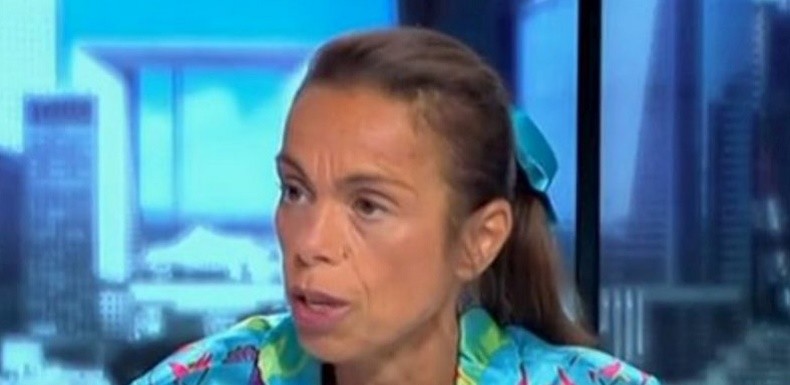 Un petit tour et puis revient : Agnès Saal est toujours dans un taxi