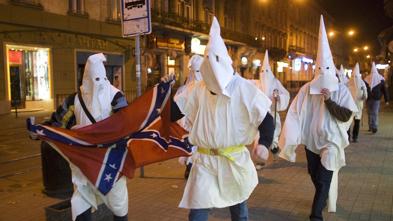 Le Texas réécrit l'histoire et occulte le Ku Klux Klan et la ségrégation
