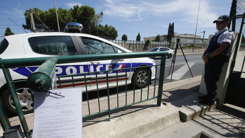 A la plage, le roi Salmane ne veut pas de femme policière pour veiller sur lui