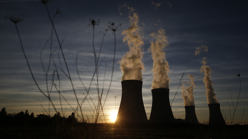EDF au secours d'Areva, un géant qui va de plus en plus mal