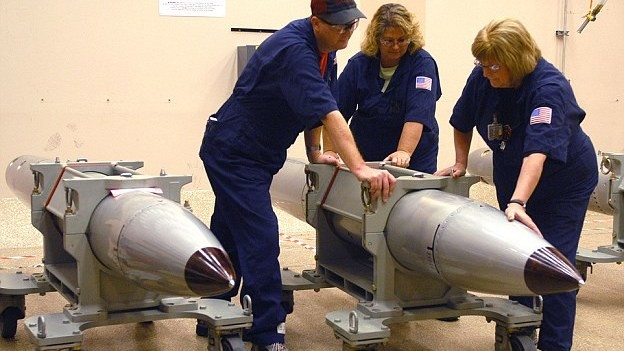 Les USA testent une bombe atomique factice au milieu des négociations sur le nucléaire iranien