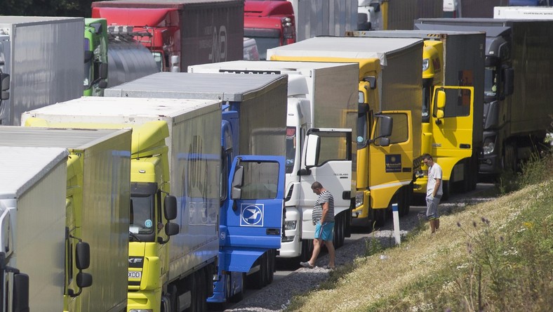 L’opposition britannique somme David Cameron de réclamer des indemnités à la France pour Calais