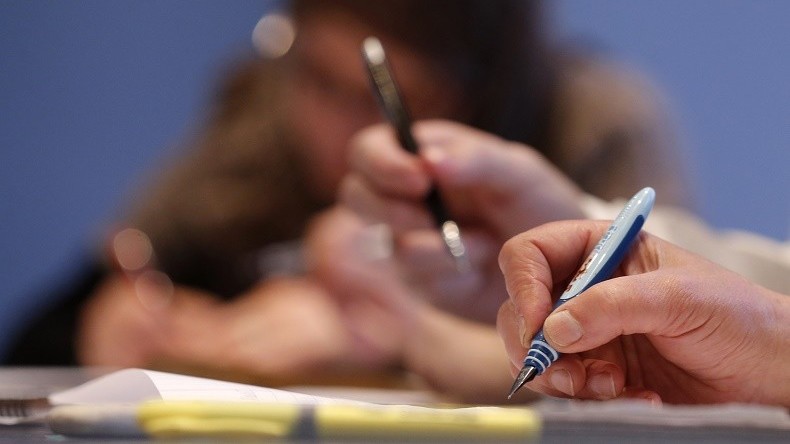 A un mois de la rentrée, des milliers de bacheliers n'ont toujours pas de place en fac