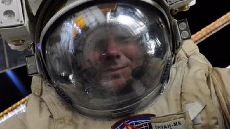 Un cosmonaute russe s’est pris en selfie lors d’une sortie extravéhiculaire