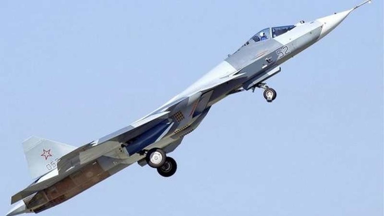 Salon aéronautique MAKS : présentation exceptionnelle de l’avion de combat russe PAK-FA T-50 (VIDEO)