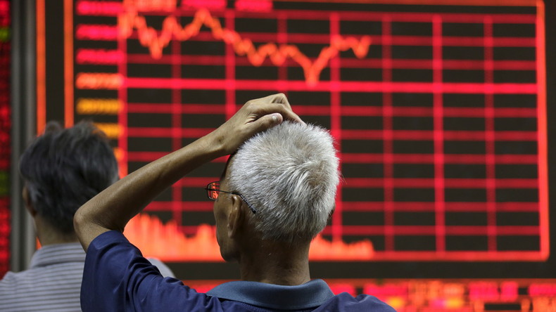 Chine : un journaliste «avoue» être responsable du crash boursier