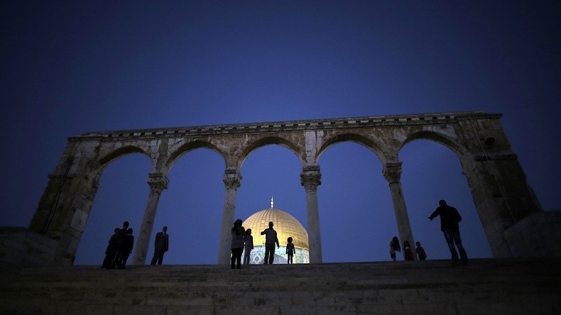 Juifs et musulmans s'affrontent pour prier seuls sur l'Esplanade des Mosquées