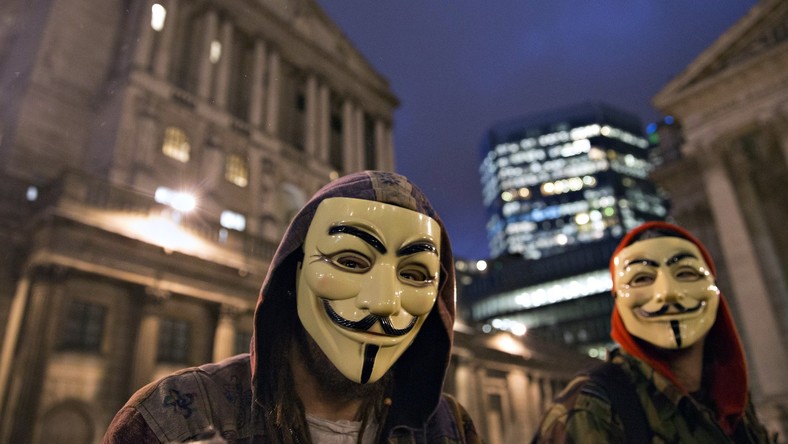 Anonymous attaque des sites saoudiens en réponse à la crucifixion prochaine d’un adolescent