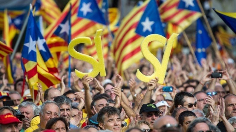La victoire des indépendantistes catalans saluée par leurs homologues flamands et écossais