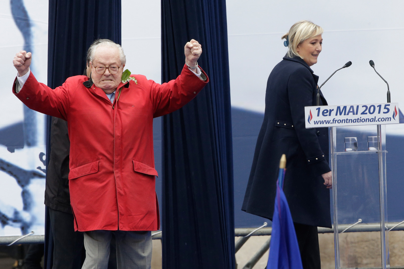 PS, Républicains, FN, Front de Gauche, la vie politique française en pleine recomposition