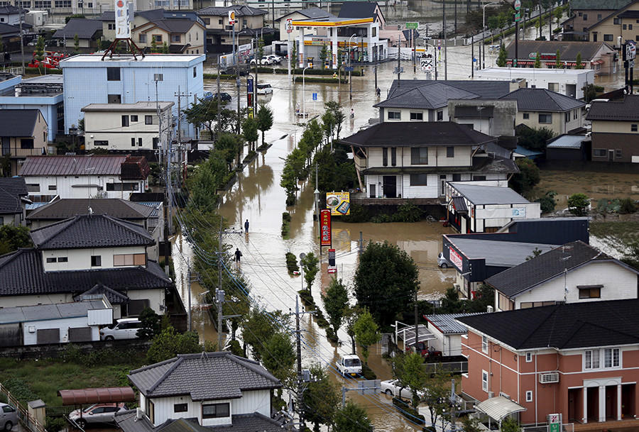 Sous les eaux, le Japon connaît ses inondations les plus graves en 50 ans (PHOTO, VIDEO)