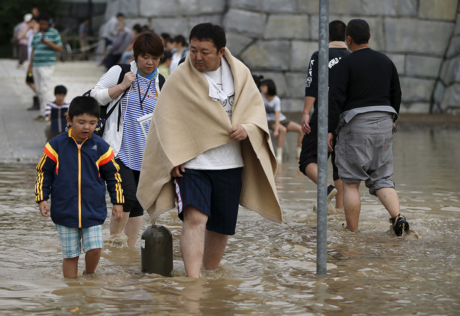Sous les eaux, le Japon connaît ses inondations les plus graves en 50 ans (PHOTO, VIDEO)