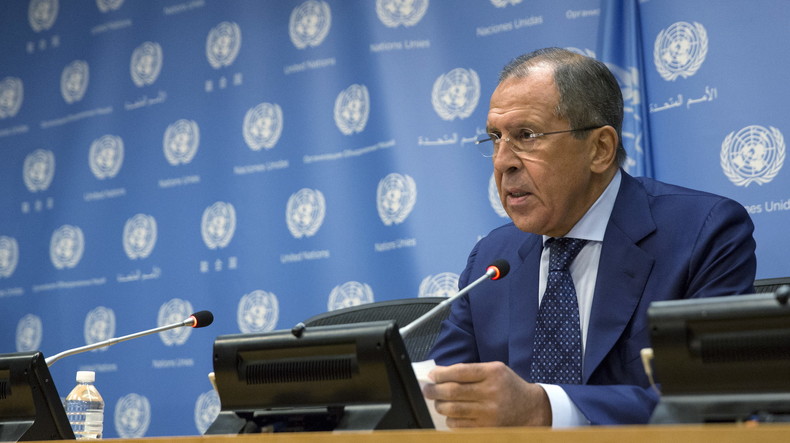 Sergueï Lavrov balaie les mythes sur les frappes russes en Syrie