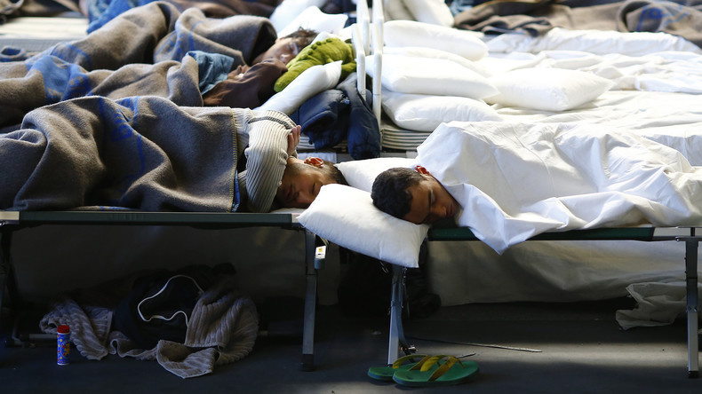 Allemagne : des parents s’offusquent que des élèves cuisinent et fassent les lits des réfugiés
