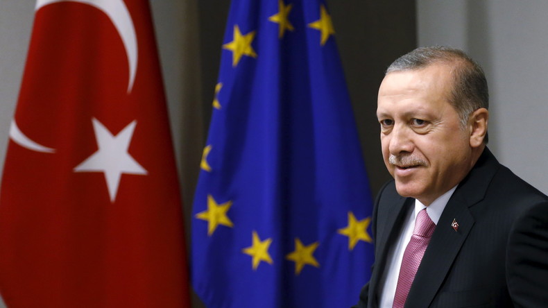 Erdogan moque les candidats au Nobel pour «30 000 réfugiés» quand ils sont 2,5 millions en Turquie