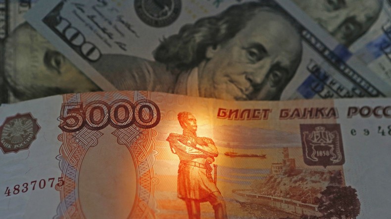 Le rouble se renforce sur fond de hausse des prix du pétrole brut