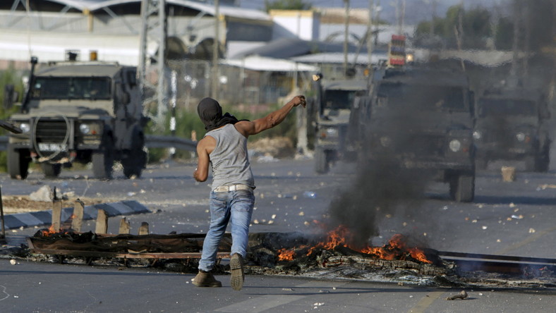 Attaques au couteau, Palestiniens tués, manifestations – le point sur la situation en Israël