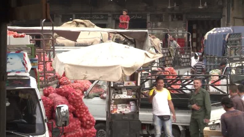«Sur ma route, il y a Daesh et le risque d’être décapité» : RT parle aux transporteurs syriens