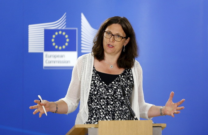 La commissaire Malmström chahutée lors d'une conférence à propos du TTIP
