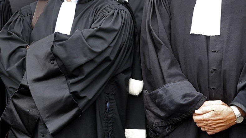 Au tribunal de Melun, un avocat tire sur le bâtonnier puis se suicide