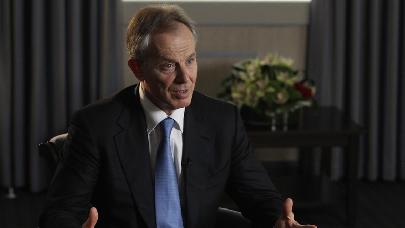 Les emails d’Hillary Clinton montrent que Tony Blair a tenté de sauver Kadhafi en 2011
