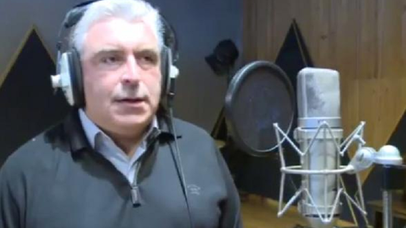 On connaît la chanson, Frédéric Cuvillier donne de la voix contre Marine Le Pen