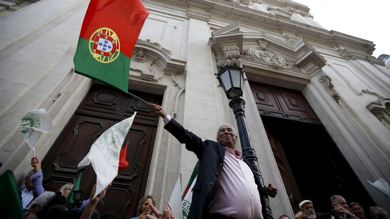 Au Portugal, le gouvernement pro-austérité devrait tomber aujourd'hui face à une coalition de gauche