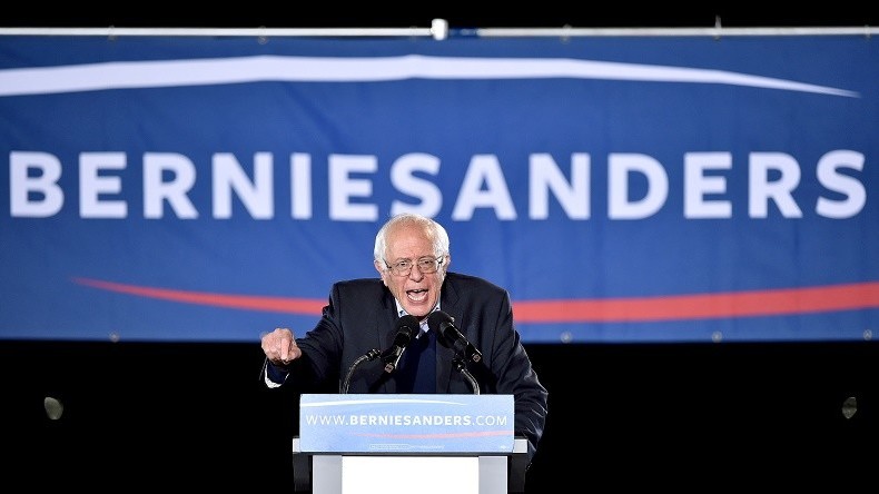 Bernie Sanders super star, le candidat démocrate qui déborde Hillary Clinton sur sa gauche