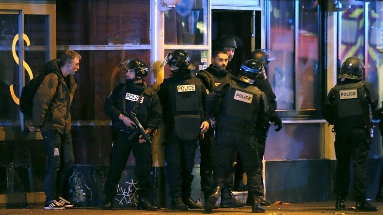 Que sait-on sur les auteurs des attentats à Paris ?