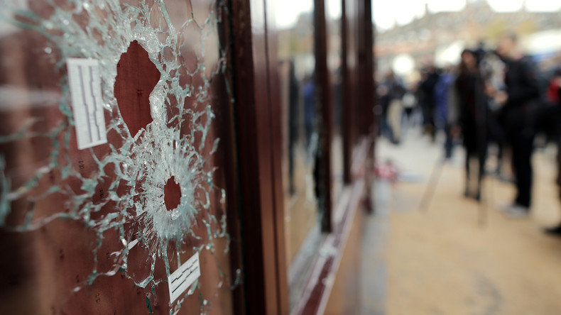 Le premier enregistrement de vidéosurveillance des attaques de Paris dévoilé (VIDEO CHOC)