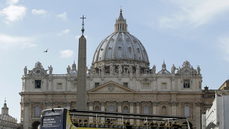 Le FBI prévient Rome de la menace de possibles attentats, cinq individus interpellés