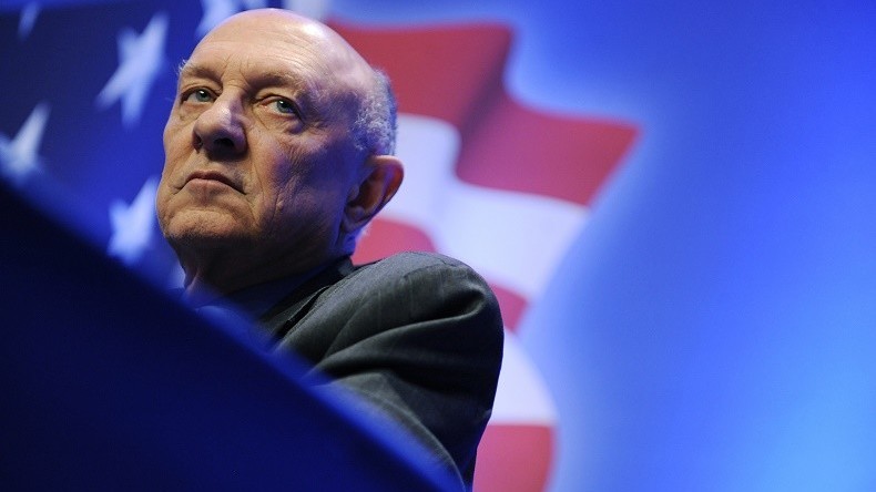 «Il devrait être pendu» : l'ex-patron de la CIA à propos d'Edward Snowden