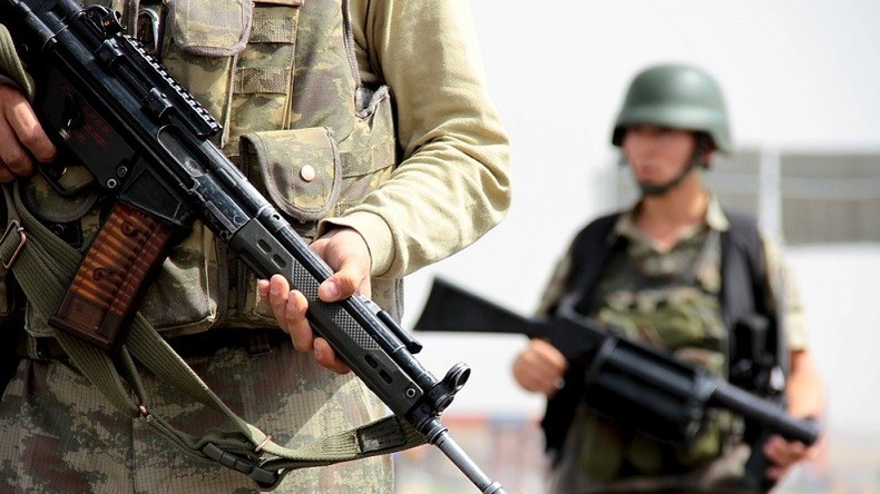 Un suspect qui pourrait être lié aux attentats de Paris arrêté en Turquie