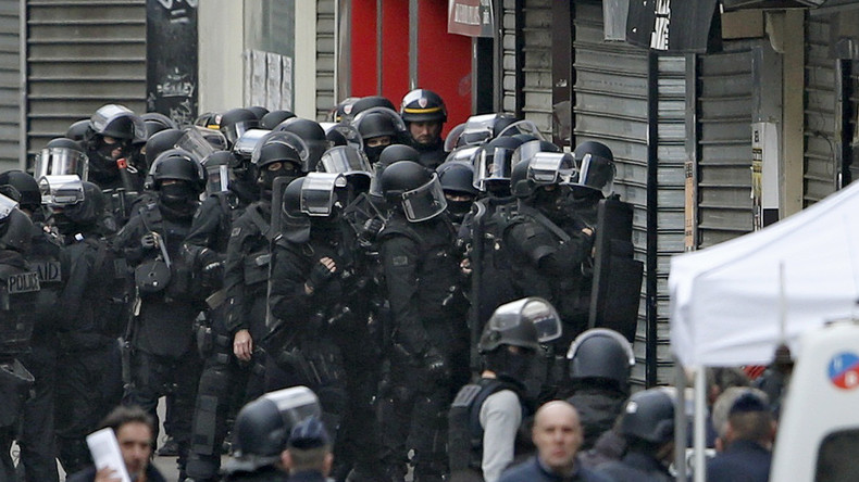 Perquisitions administratives : quand des innocents voient le RAID débarquer en pleine nuit