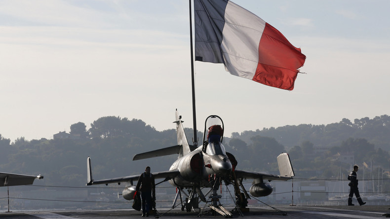 Premières missions au-dessus de l'Irak et de la Syrie à partir du porte-avions Charles-de-Gaulle