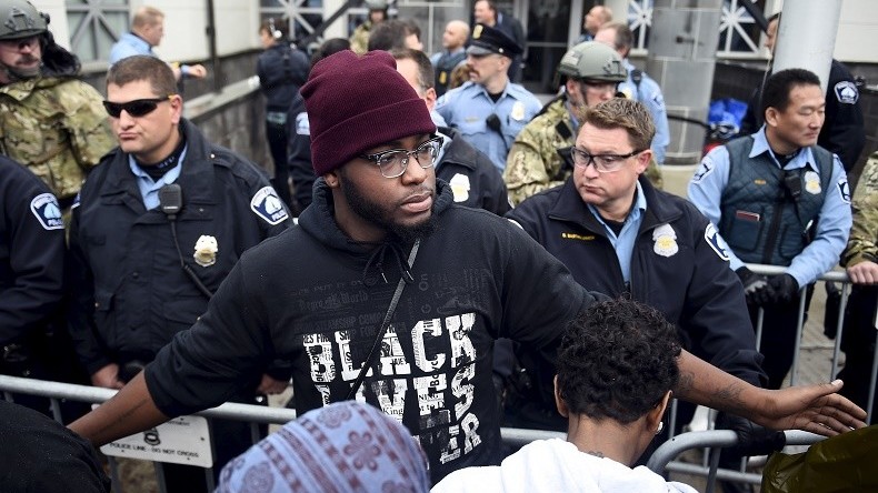 Etats-Unis : cinq personnes tuées en marge d'une manifestation de Black Lives Matter